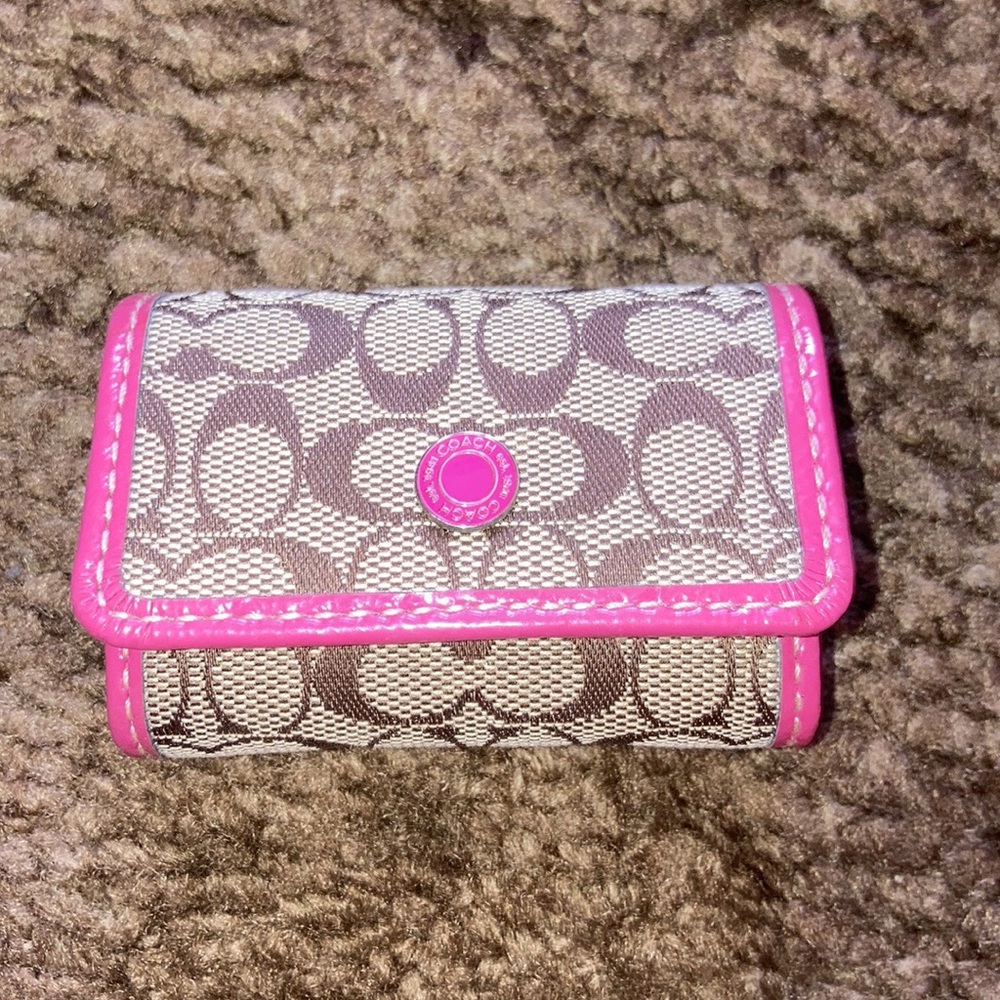 Pink Coach contact carrying case